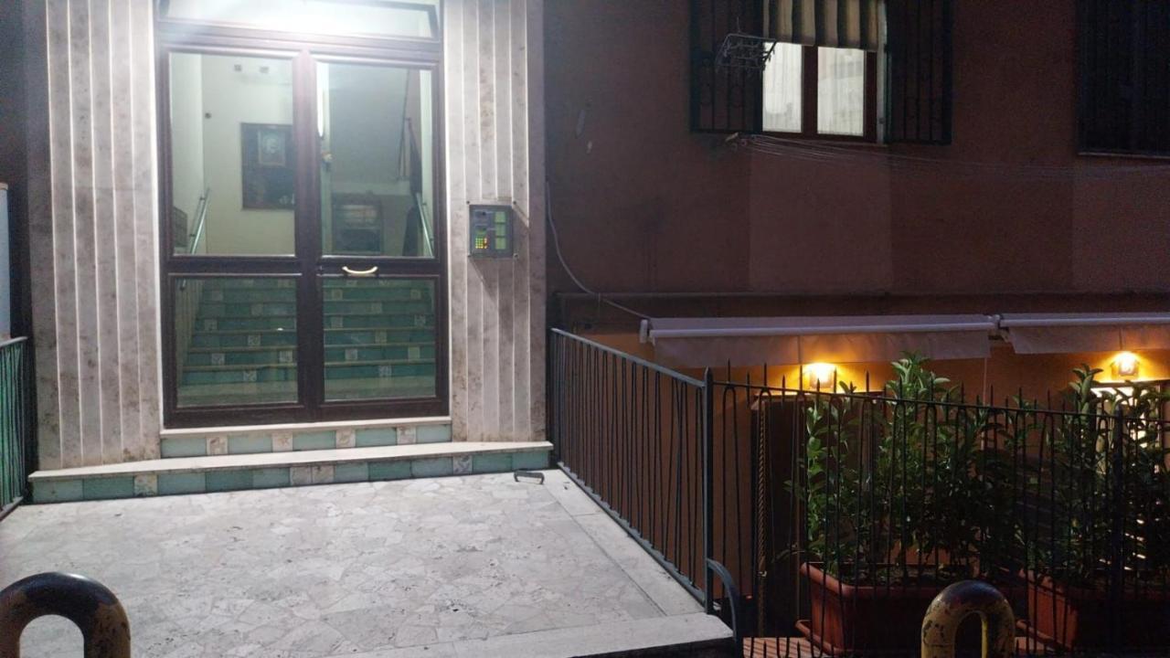 那不勒斯 Alery酒店 外观 照片